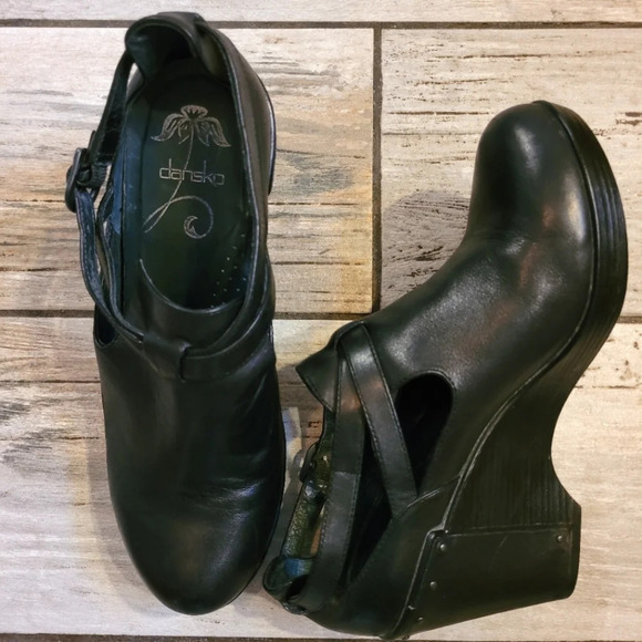 DANSKO Franka black leather wedge ankle strap studs heeled clogs casual W 10.5 - Picture 2 of 16